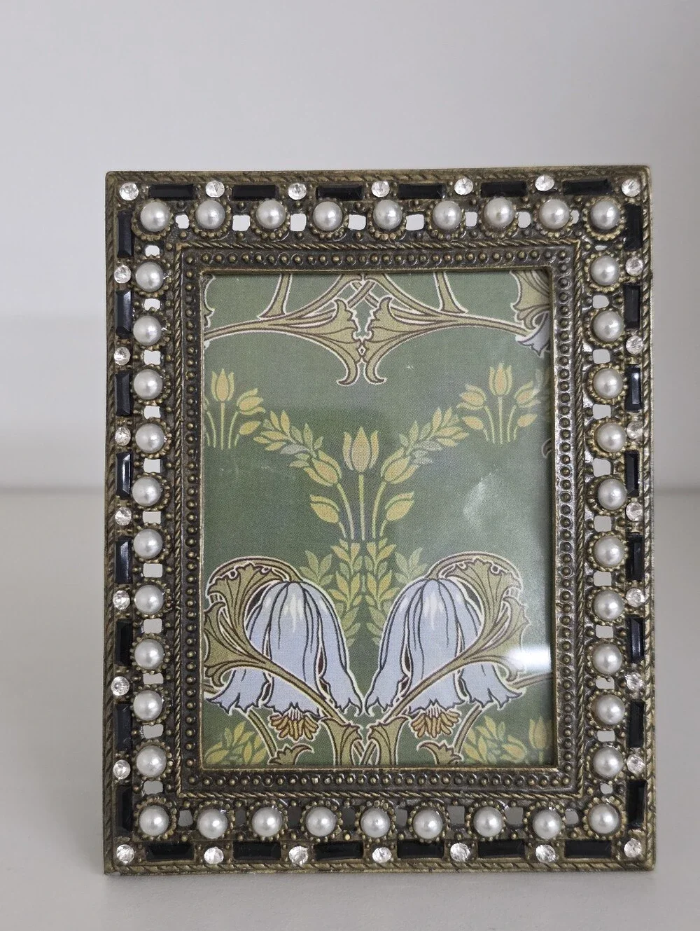 Ashleigh Manor Pewter Pearl Jeweled Picture Frame